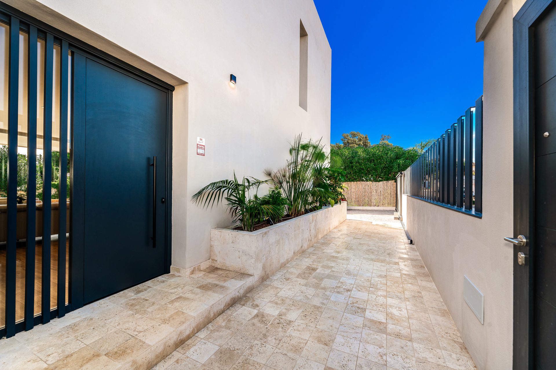 Villa_Lipto_entrance